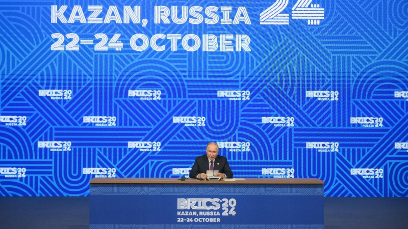 БРИКС не создает альтернативу SWIFT, заявил Путин