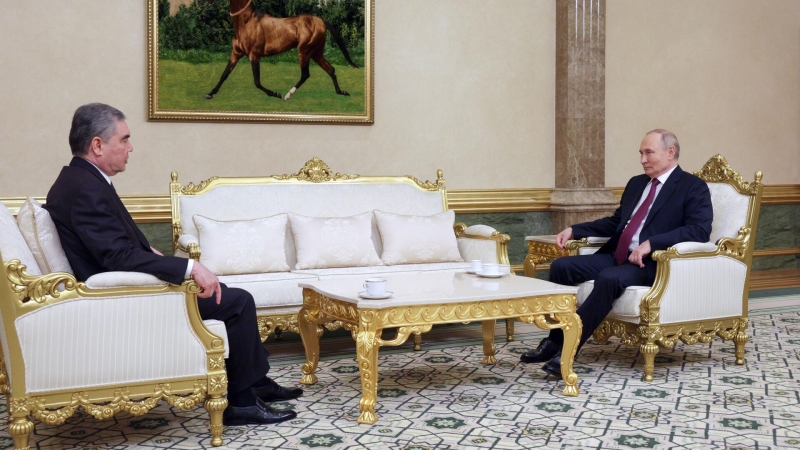 В Ашхабаде прошла встреча Путина с Бердымухамедовым