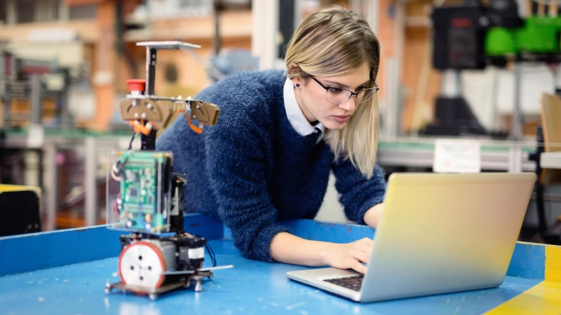 Эксперт рассказал, как повысить престиж инженерных профессий