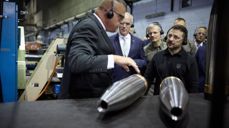 В ЕС опасаются накачивания оружием Украины, пишет Politico