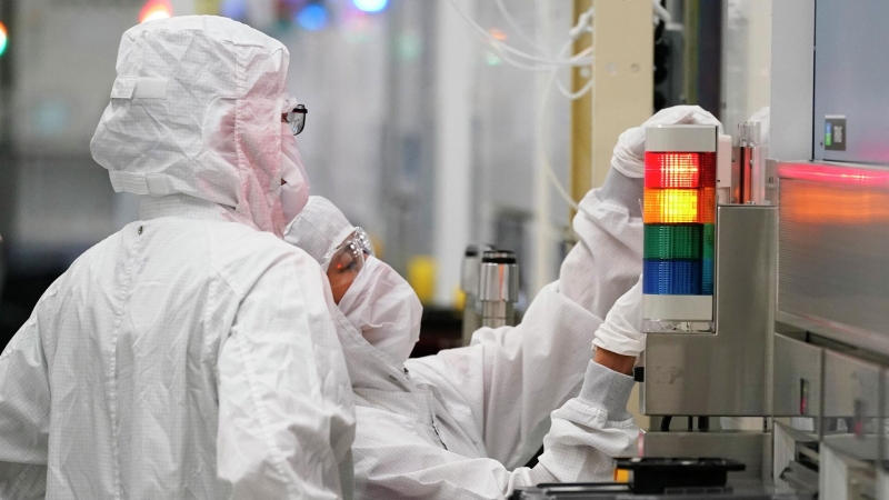 Reuters узнало подробности о новых ограничениях на продажу чипов Китаю