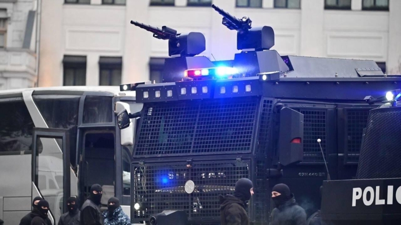 Протестующие снова заняли улицу в центре Тбилиси