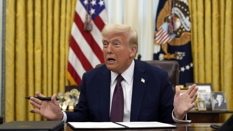 Трамп потребовал от стран БРИКС отказаться от попыток заменить доллар