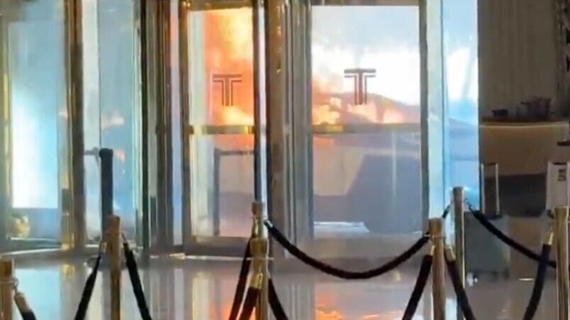 Маск утверждает, что Cybertruck смог сдержать взрыв и минимизировать ущерб