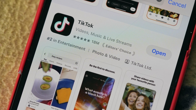 Советник Трампа рассказал о работе над сделкой по сохранению TikTok в США