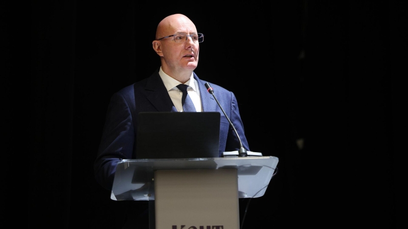 Мантуров призвал использовать ИИ-разработки для решения военных задач