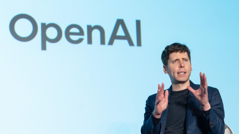 Глава OpenAI назвал переход к широкому использованию ИИ болезненным