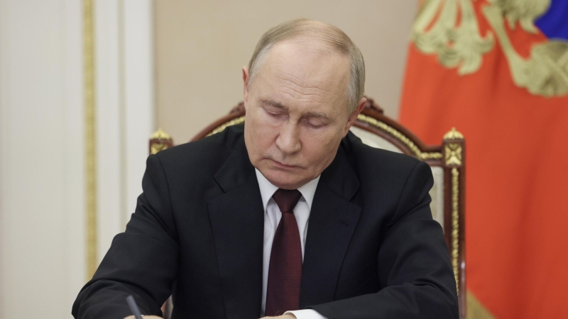 ССО помогают решать уникальные задачи в интересах России, заявил Путин