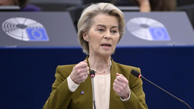 Глава ЕК объявит новую европейскую стратегию по ИИ, заявил Макрон