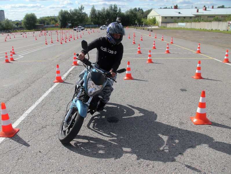 Как получить водительские права: от выбора автошколы до сдачи экзамена