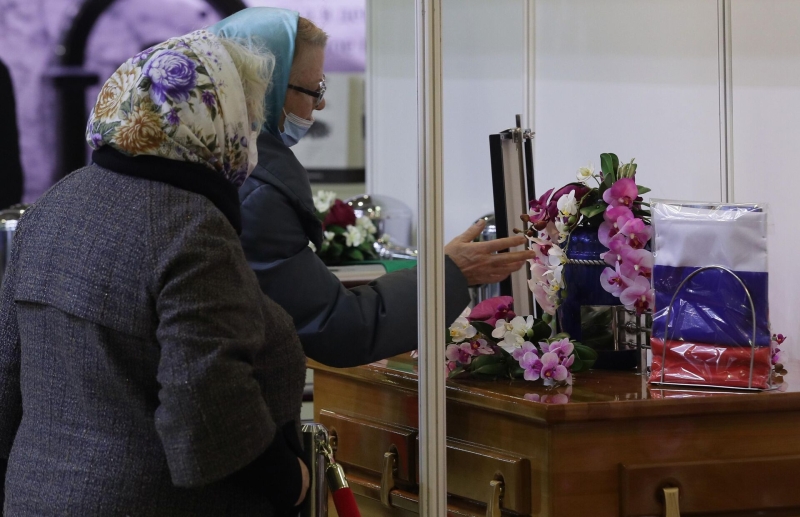 Пособие на погребение в 2025 году: кто может получить и как оформить