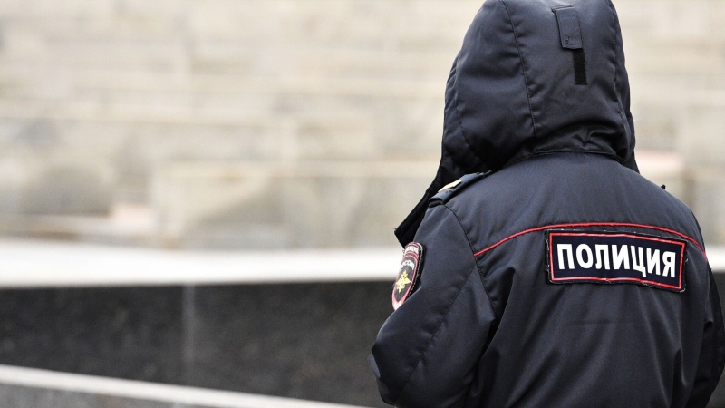 Москвичу за день выписали 11 штрафов за экстремистские материалы