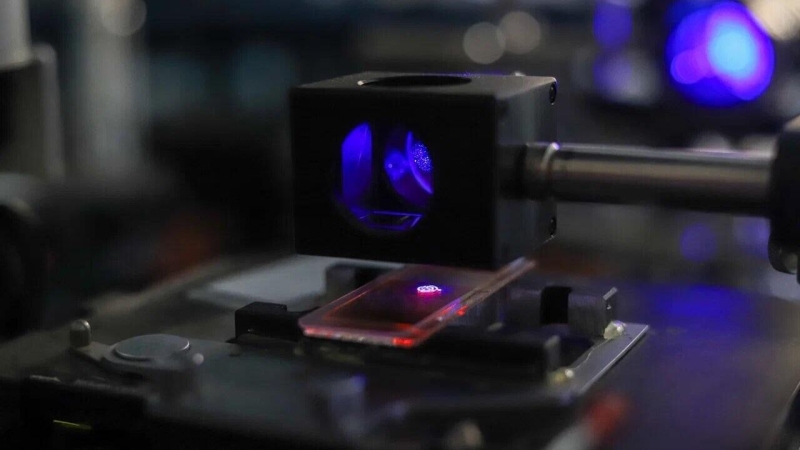 Калининградские ученые создали чип, работающий без электричества