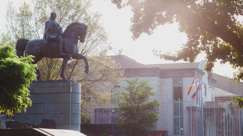 Российская Sitronics Electro начала поставку электрозарядок в Армению