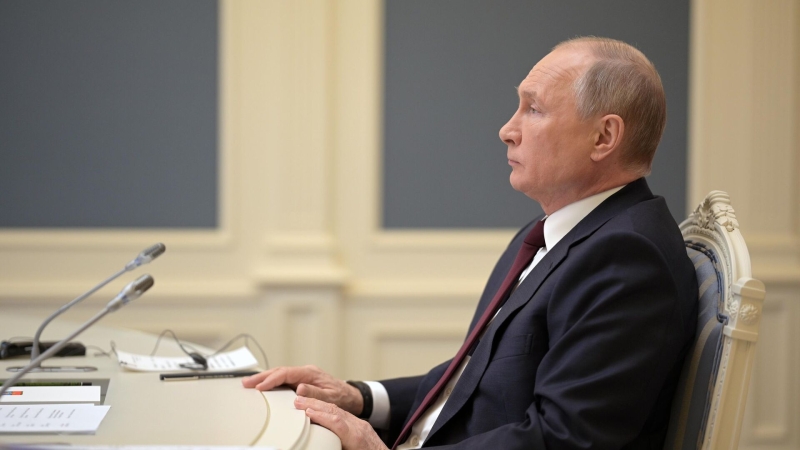 Путин поручил представить предложения по допуску к управлению БПЛА