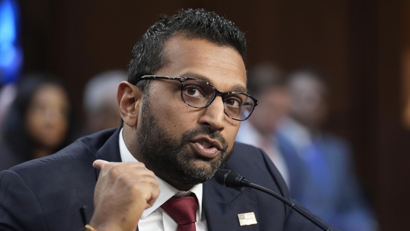 Глава ФБР анонсировал децентрализацию спецслужбы, пишут СМИ