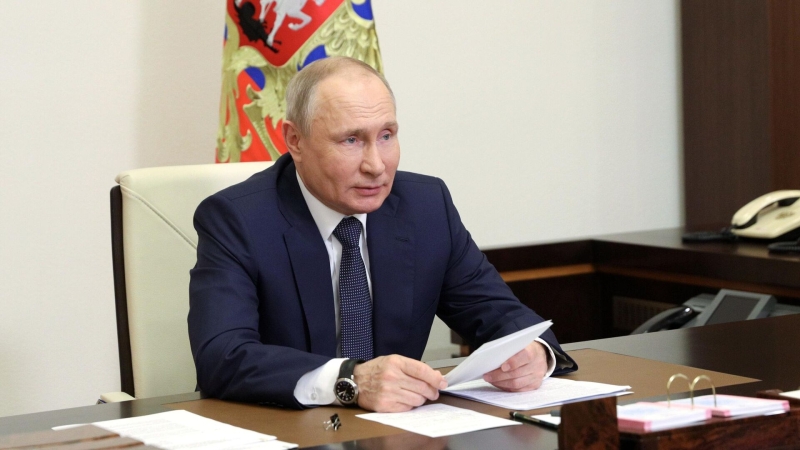 Путин поручил создать высокоэффективные накопители энергии