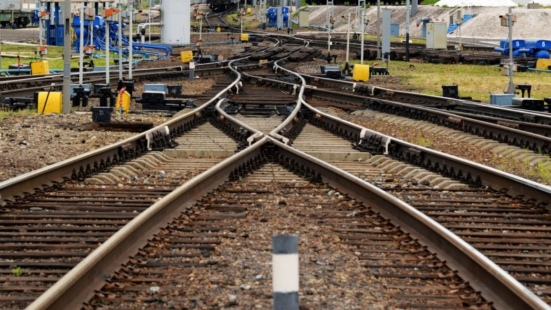 Инновационный комплекс для ремонта ж/д путей запустят в 2026 году