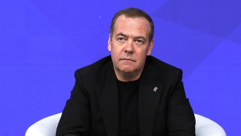 Медведев пошутил про карту будущего мира