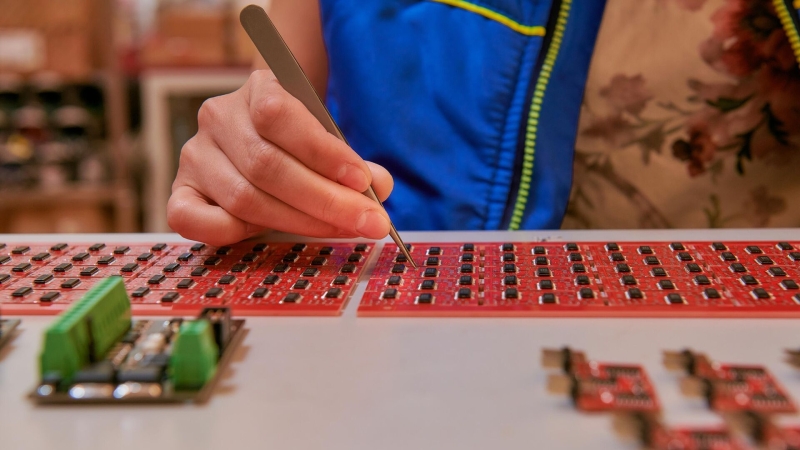 Столичные предприятия развивают компетенции в выпуске учебного оборудования