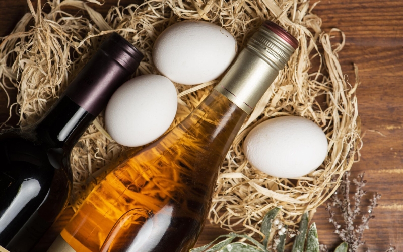 Как покрасить яйца на Пасху в вине: пошаговая инструкция