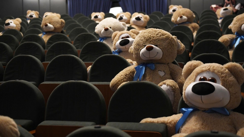 Нехватка швей отражается на производстве мягких игрушек, рассказали в АИДТ