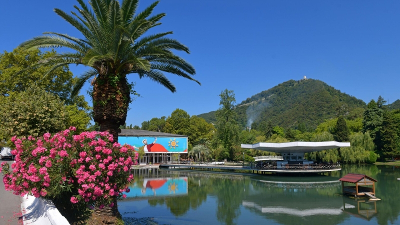 Как отдыхаем в июне 2025: производственный календарь, выходные, праздники