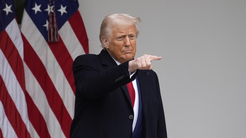 СМИ узнали, как департамент Маска ищет нелояльных Трампу чиновников