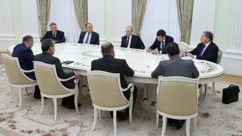 Песков прокомментировал переговоры Путина и Аракчи