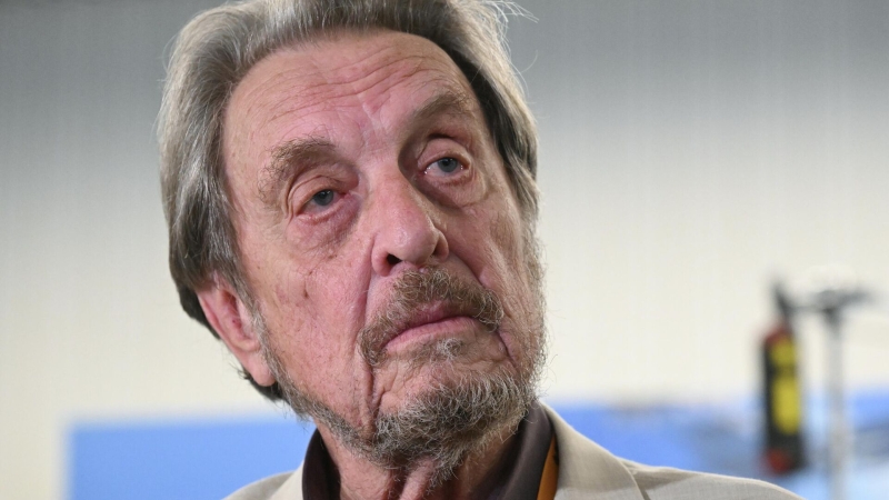 Отец Илона Маска восхитился трудолюбием китайцев