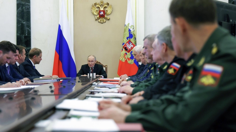 Правительство сообщило о росте выпуска беспилотников на оптоволокне