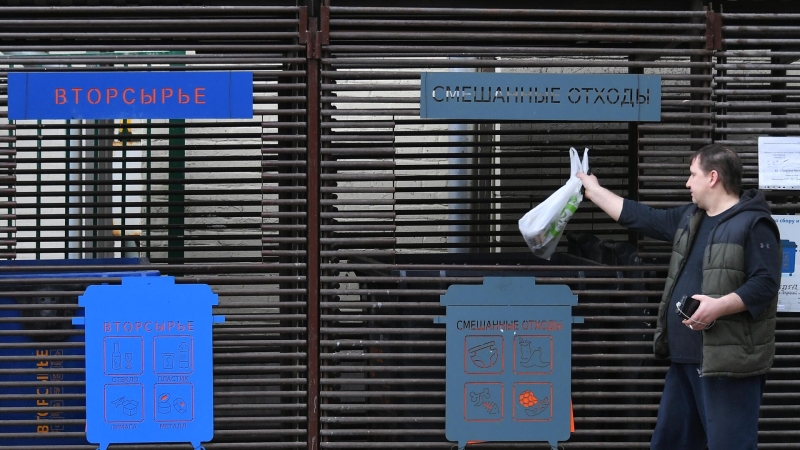 ИИ скоро начнет сообщать о заполненных мусорных баках, заявили в Минприроды