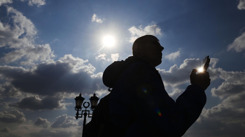 Россияне стали реже попадаться на уловки мошенников, считает эксперт