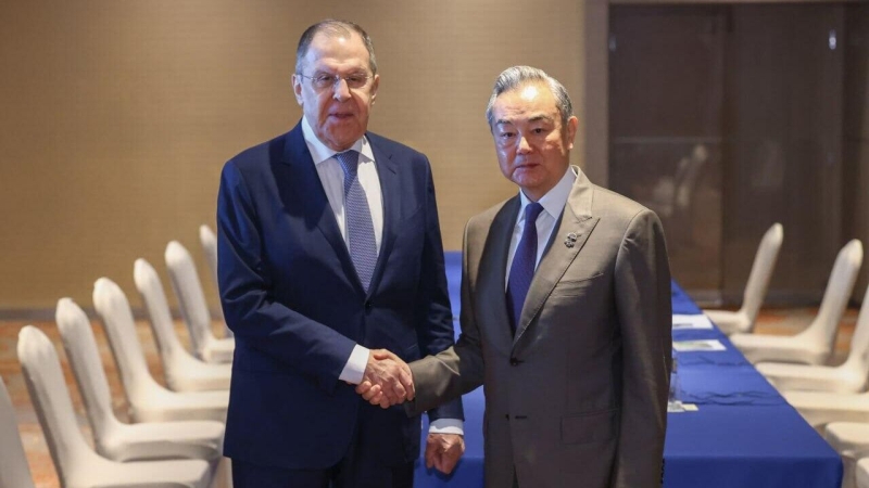 Лавров встретился с главой МИД Китая в Куала-Лумпуре