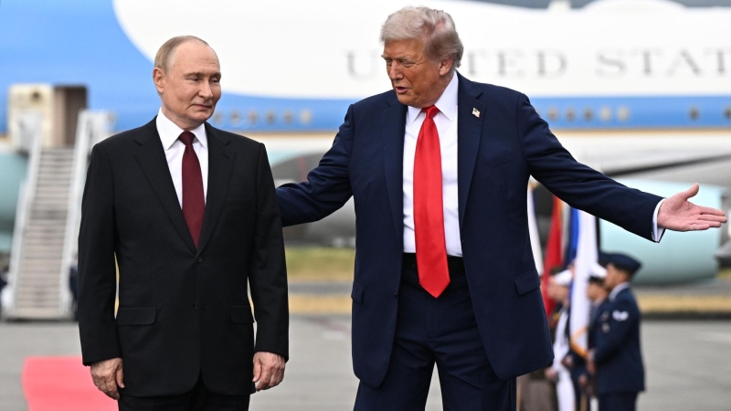 Французский политик назвал встречу Путина и Трампа на Аляске исторической