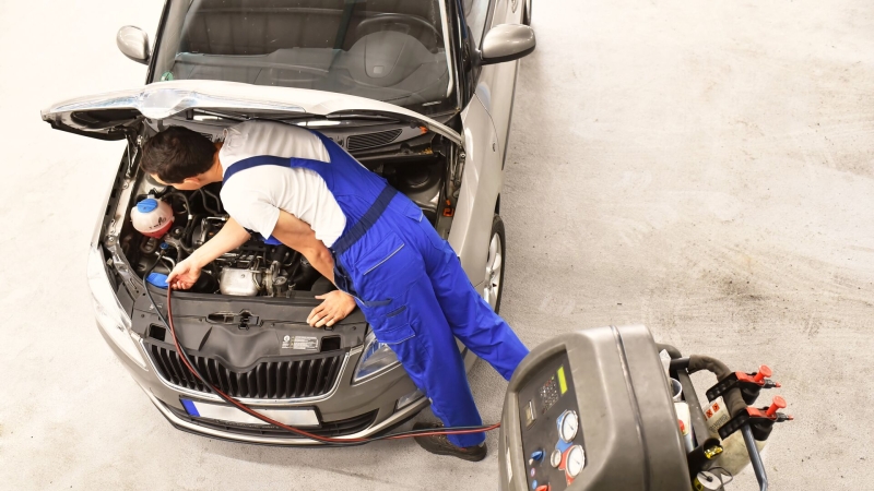 Водителям рассказали, как обнаружить утечки в кондиционере