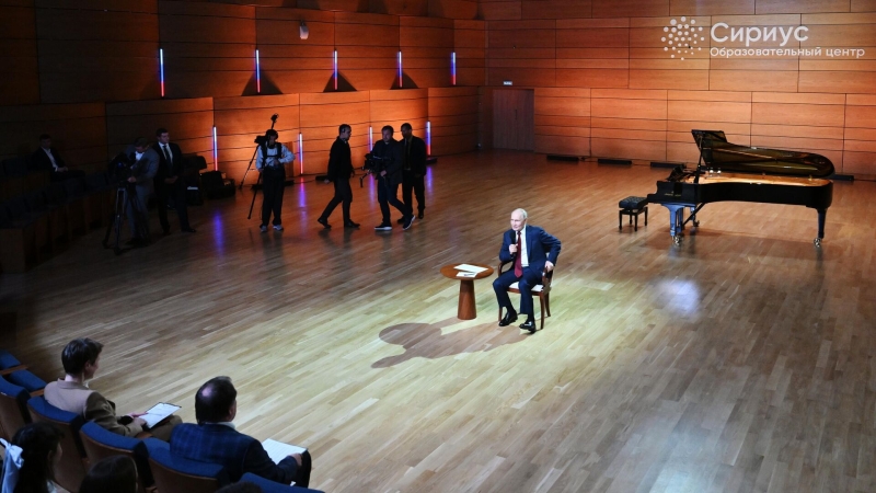 Ученый рассказал о технологии, удивившей Путина в Сириусе