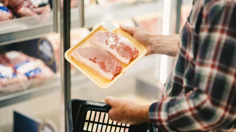 Юрист объяснила, зачем магазины предлагают покупателям не брать чек