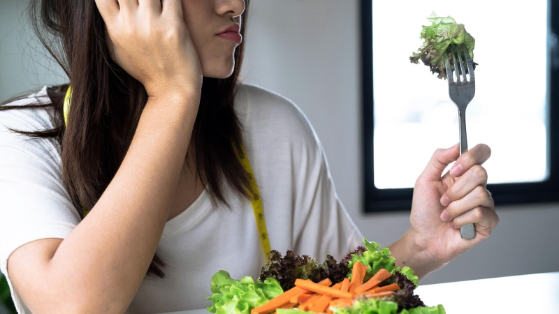 Больше трети россиян хотят похудеть к Новому году, показало исследование