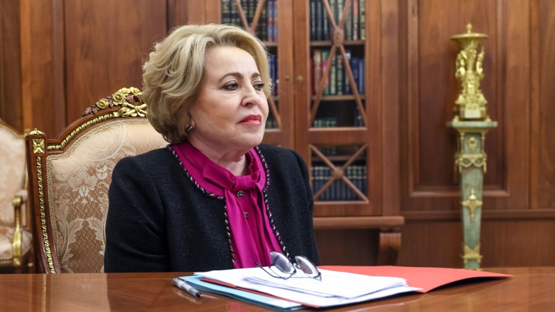 Матвиенко отметила важность участия РАН в экспертизе учебников