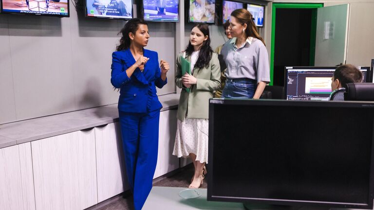 Путин: работа RT часто не соответствует мировому мейнстриму, это подкупает