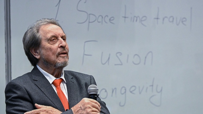 Маск планирует создать армию роботов Optimus, сообщают СМИ