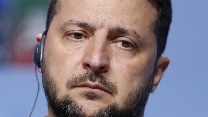 Азаров оценил шансы Зеленского остаться у власти