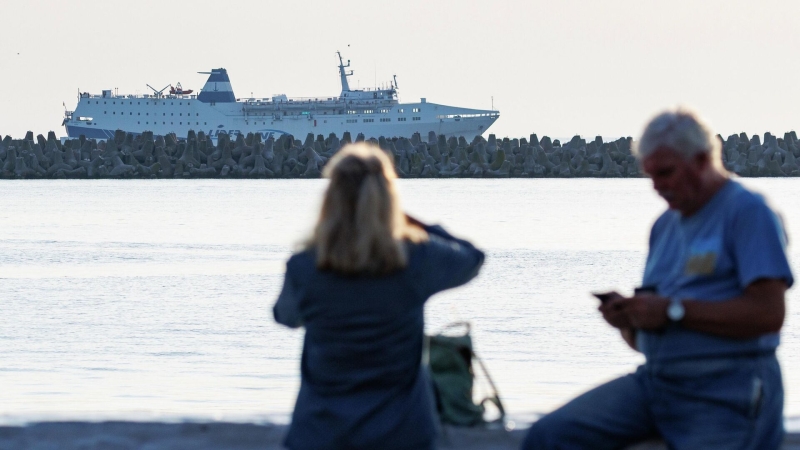 Паром Seabridge не смог получить разрешение на заход в Сочи