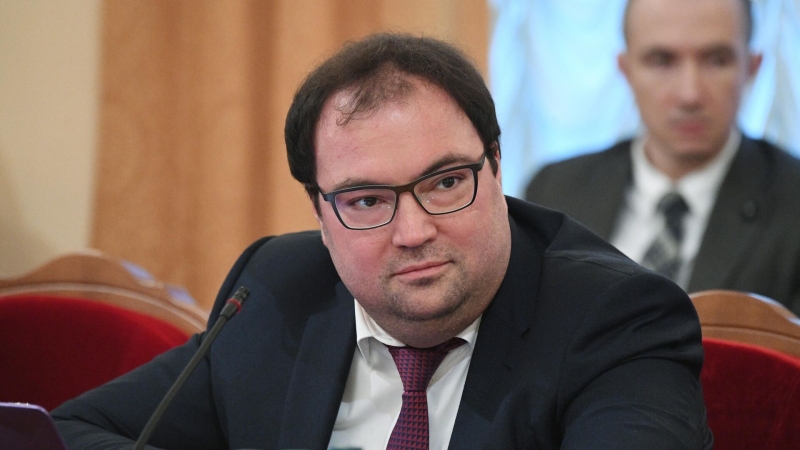 Шадаев оценил необходимость международного регулирования ИИ