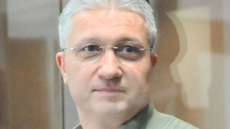 Из иска об изъятии имущества Иванова просят исключить украшения его женщин