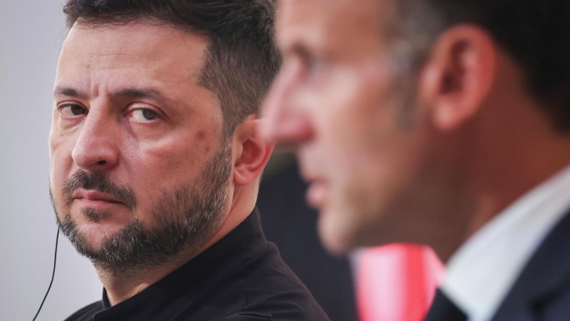 Макрон и Зеленский провели переговоры с европейскими лидерами, сообщает AFP