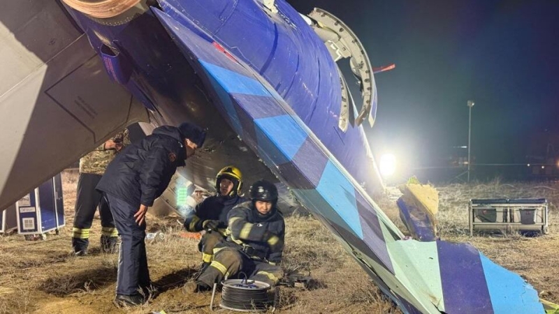 Комиссия продолжает устанавливать факторы крушения самолета AZAL в Актау