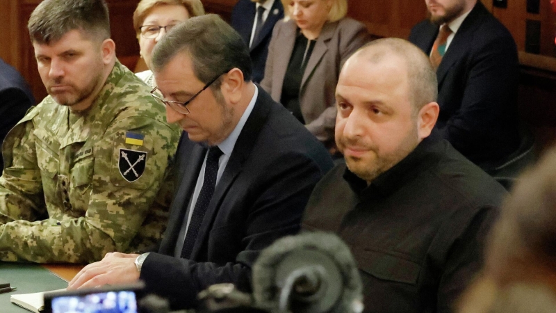 Макрон и Зеленский провели переговоры с европейскими лидерами, сообщает AFP