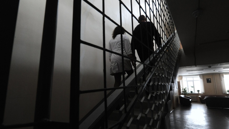 Шойгу посетил завод по ремонту военной техники в Лаосе